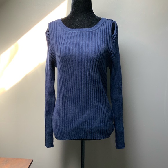 VENUS Ribbed Cutout Sweater，NWOT, size M - Picture 10 of 10